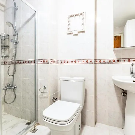 Apartment Flat W Balcony 10 Min To Toy Museum And Marmaray