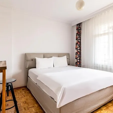 Flat W Balcony 10 Min To Toy Museum And Marmaray *