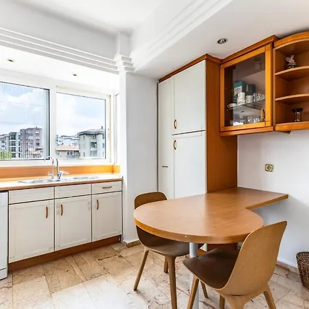 Flat W Balcony 10 Min To Toy Museum And Marmaray